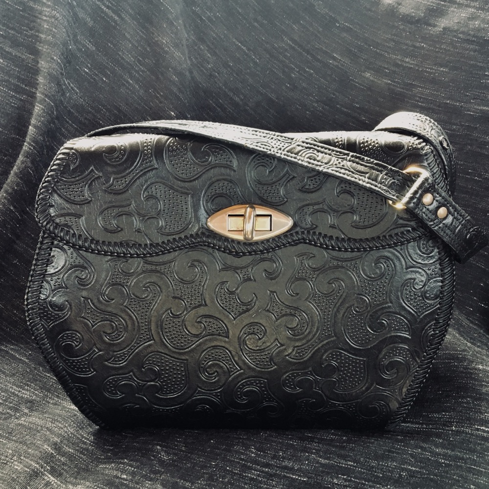 Vintage Spanish embossed side bag